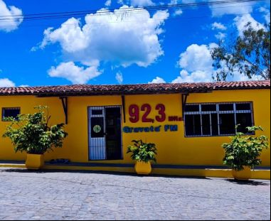 Rádio Gravatá FM: A Força Imbatível da Comunicação Popular, leia a matéria. Confira: